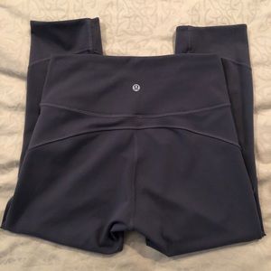 Lululemon In Movement Crop. Size 6.